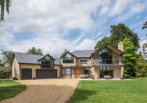 A Complete Guide to Slate Roofing for Your Home Renovation Needs